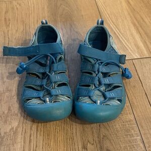 Kids Keen Water Shoes Kids Size 1